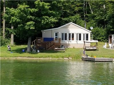 SAVE $300 OFF/ wk Fishing Paradise, Nature & Comfort Therapeutic Getaway -DogLake Cottage WiFi, A/C
