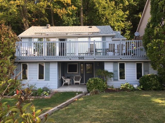 Port Stanley-Waterfront with sandy private beach
