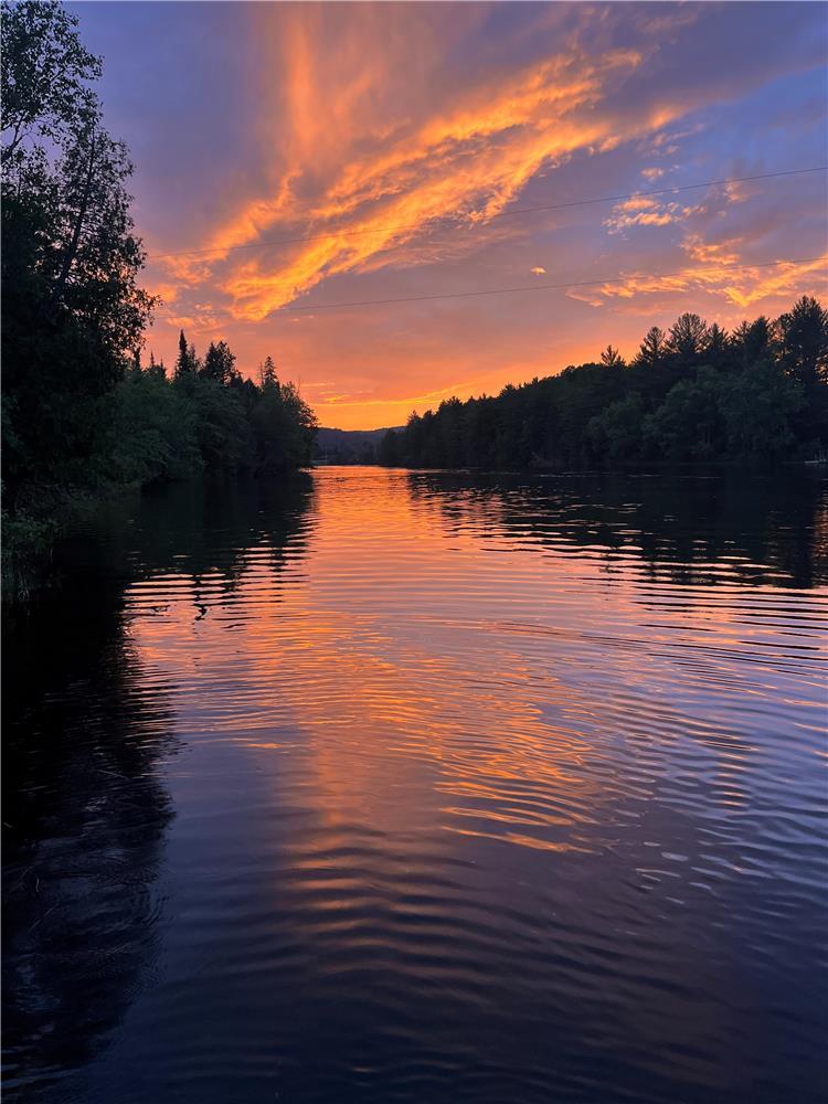 Riverside Retreat on the Madawaska - Fireplace - Outdoor Firepit with Firewood