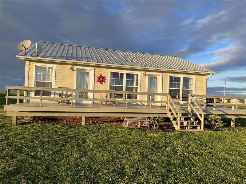 Ocean View Cottage The Sands at Darnley near Twin Shores and Thunder Cove Beach in Lower Darnley