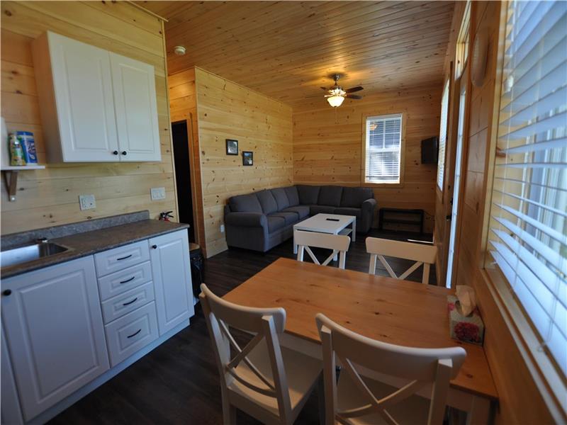 Lakeview Cottages and Marina