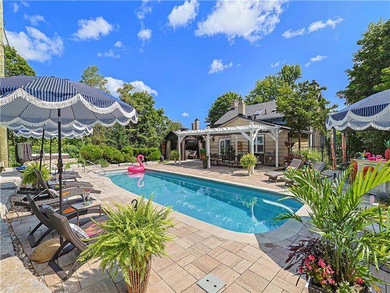 MANOIR piscine sel, spa, bar tiki, quais, bateaux, poisson, vélo, chef en option à l'ouest d'Ottawa