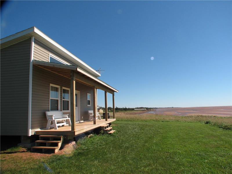 Petite Maison de Cape Rouge - Cozy, pittoresque, confortable - à droite sur la mer!