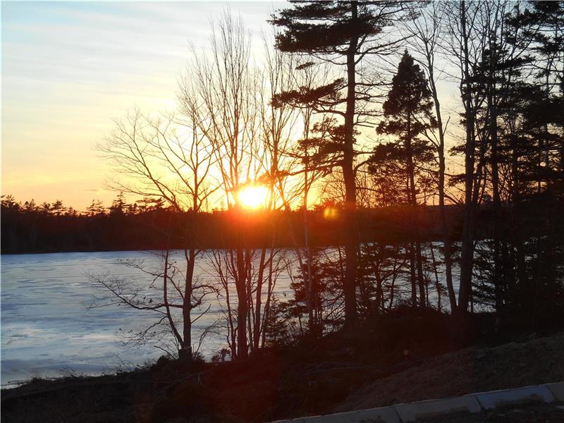 Quite Lakeside Setting In Cole Dartmouth Cottage Rental Pl