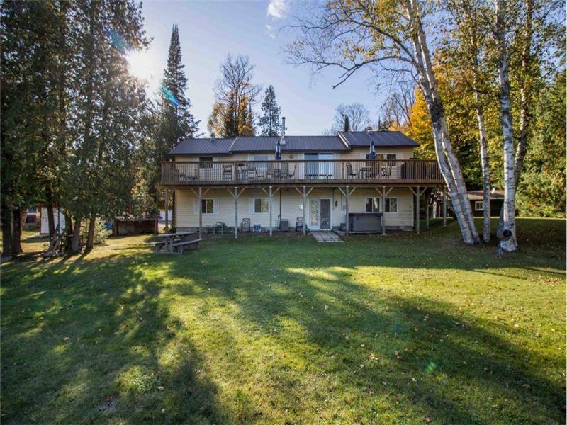 REDUCED RATES - WINTER & SPRING BOOKINGS AVAILABLE NOW! - Sandy Maple Lakefront Cottage