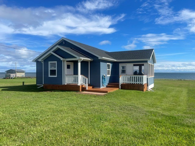 Steeple and Strait Oceanfront Cottage