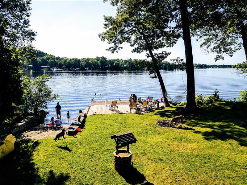 Cameron Lake Waterfront | 5 Bedrooms, Sandy Beach & Games Room | Sugarbush Estates