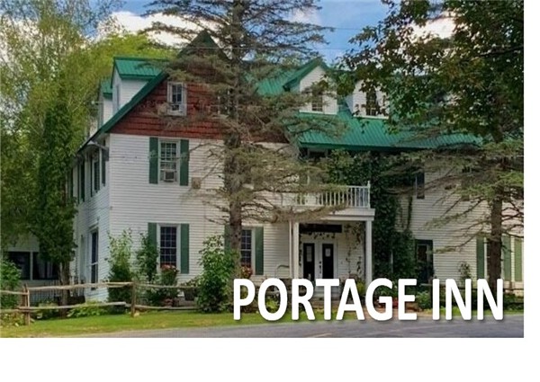 Portage Inn 1889 Pen Lake Manor -SLEEPS 30 - 10 BR/10 BA Huntsville Muskoka