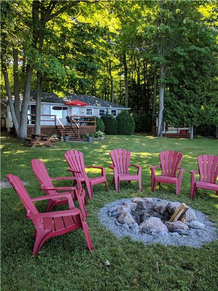 BEAUTIFUL Buckhorn Lake Waterfront w/Bunkie! SPECIAL10 % OFF book by Jan 31st