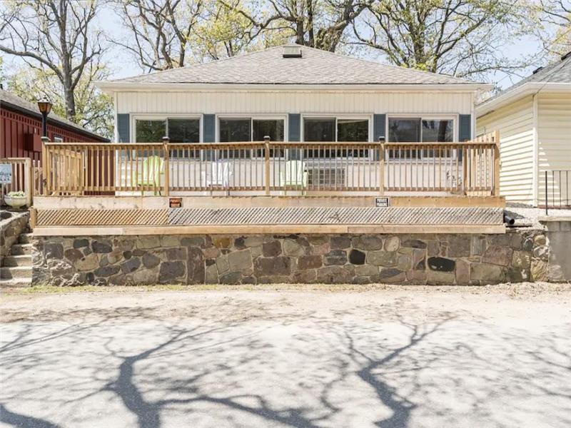 THE OLD FASHIONED RETREAT!! Open Christmas and new years Dec 25-1 $2000