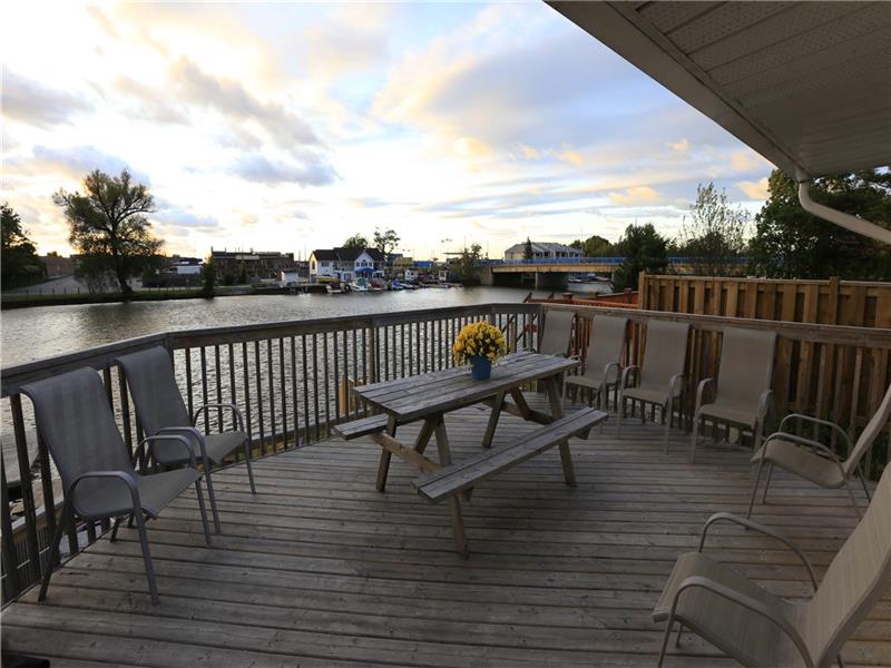 Beach1 - Riverfront Cottage #3 - Wasaga Beach