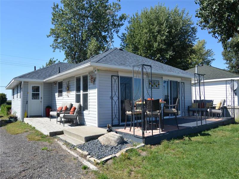 Lake Erie 3 bed 2 bath Beach House Leamington Cottage Rental DI