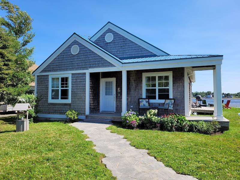 58 Beach House Comfort - close to Parlee Beach Provincial Park, Bouctouche Dunes