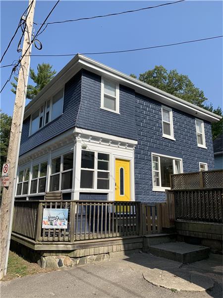 THE GRAND LOUNGE!! Strips to main beach and the strip!! Booking summer 2026!!!!