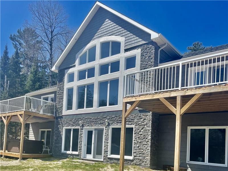 The Maya- Northern Waterfront Cottage