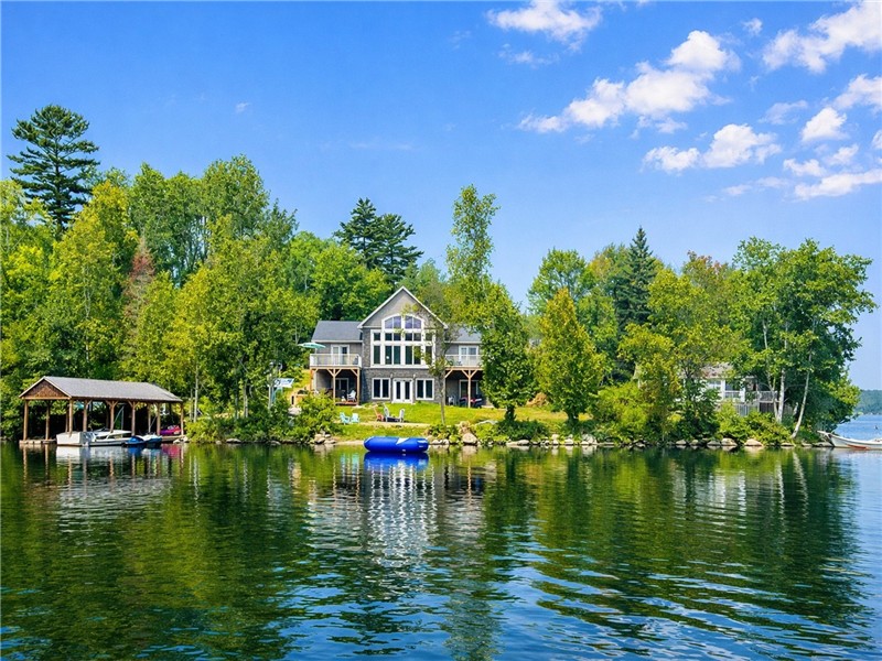 The Maya- Northern Waterfront Cottage