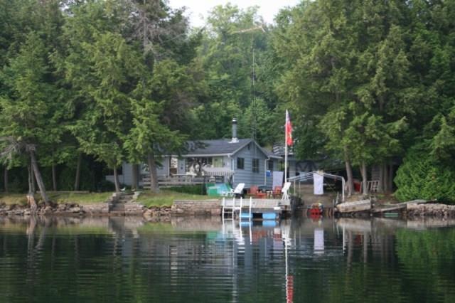 A Water S Edge Cottage With Bunkie Haliburton Cottage Rental