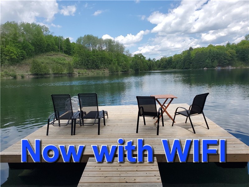 Cozy Calabogie waterfront Cottage overlooking Private Barry Lake