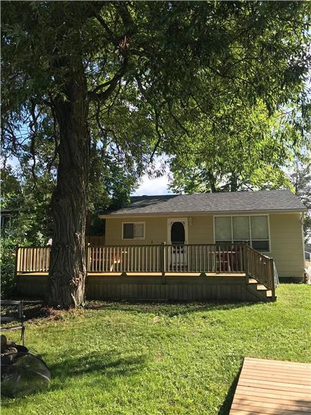 49 Outlet Rd, Prince Edward County, - Cherry Valley Cottage Rental