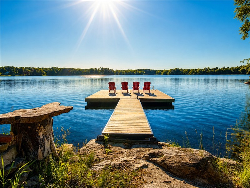 Waterfront Property -Sleeps 10 -  The Lyndhurst Lakehouse, , Kayaks, Paddleboards, Fishing, Sunsets,