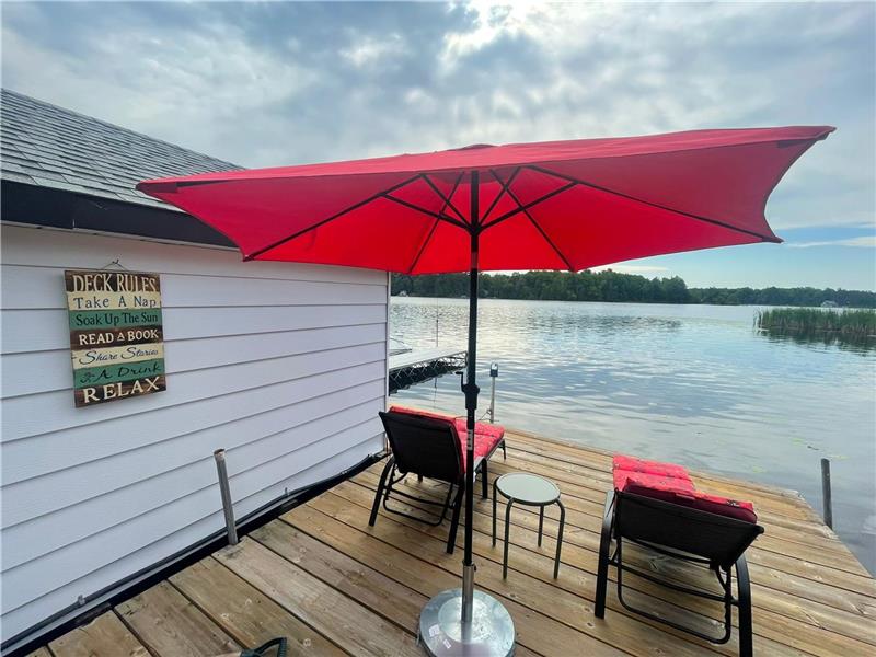 Luxury Pigeon Lake Cottage | Heated Pool, Hot Tub, Entertainment & Game Room, 2+2 Bedroom, 2 Bath