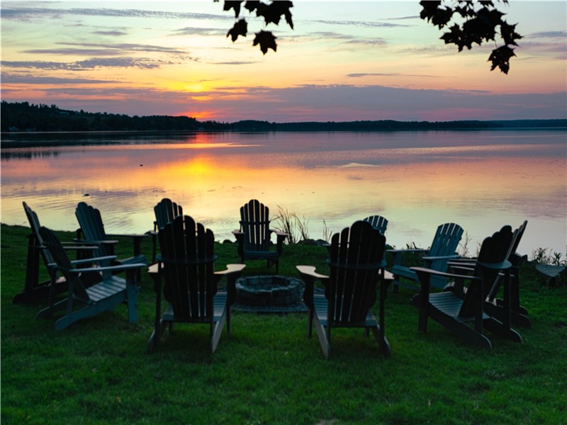 Majestic Lake Haven ~ Heated Pool ~ Hot Tub ~ Dock ~ Yard Games ~ Coffee Bar ~
