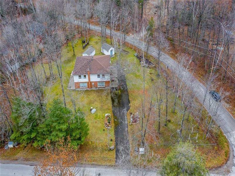 À 3 minutes à pied de la plage Cove| Charmant chalet de 3 chambres à Georgian Bay| Pour 6 personne!