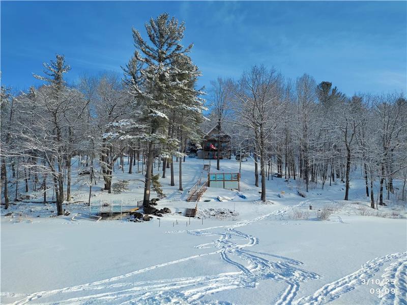 Ruth's Waterfront cottage near Pembroke