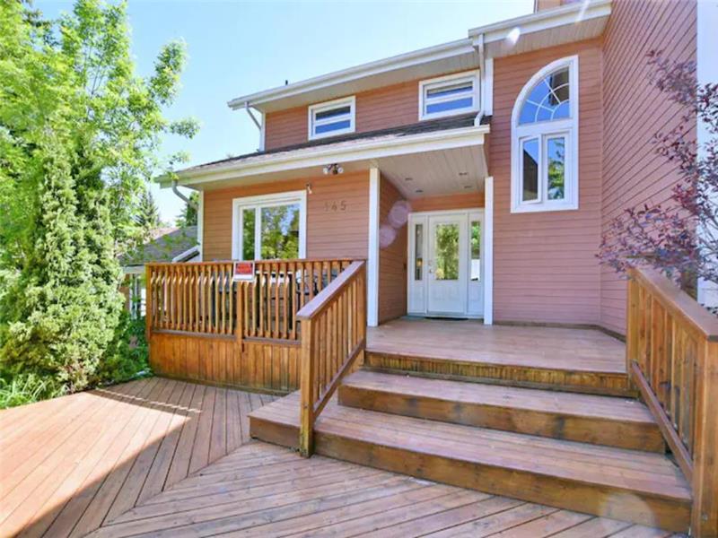 Blue Mountains Chalet Charming 6-Bedroom Chalet | Walk to Village | Pool & Tennis Access