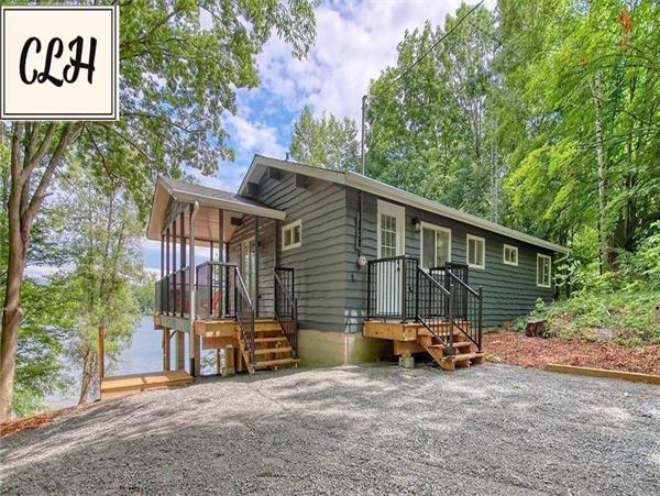 Modern Waterfront Cottage on Cranberry Lake,6-Person Hot Tub,Sauna,Internet-Winter/Spring Available