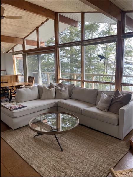 4-season, Waterfront Cottage on Kennisis Lake