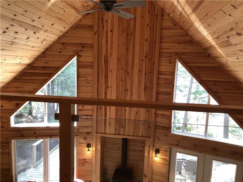 Burdock Lakehouse - Une évasion paisible au bord du lac!