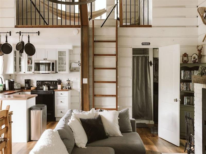 Jeffrey Lake Cabin | Lakefront · Hot Tub