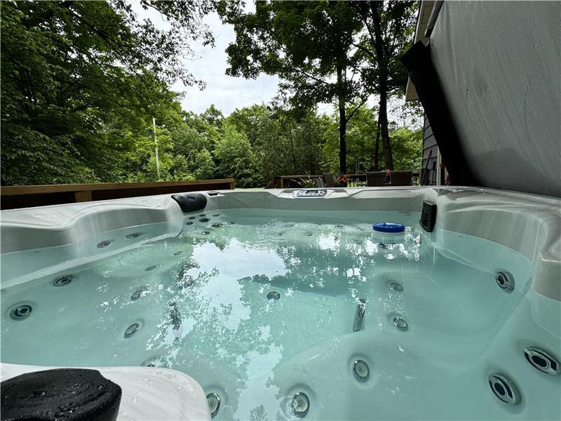 Northern Cottage with Hot Tub