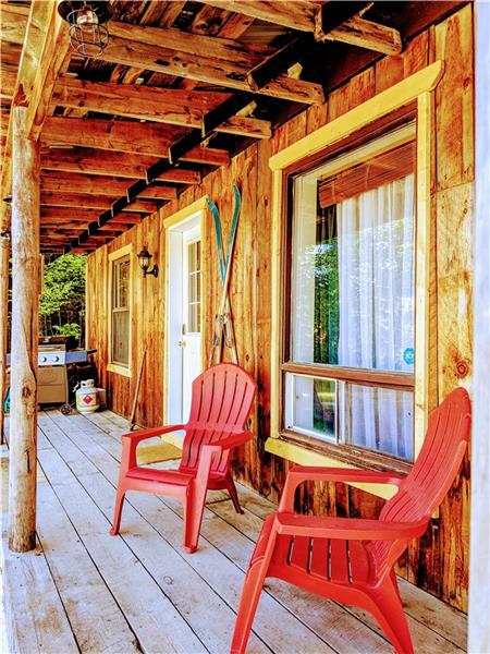 The Lodge - Chalet confortable avec sauna et bain à remous niché dans la nature - Situé à Messines,