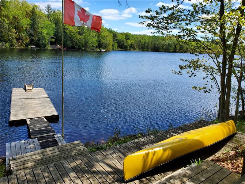 Red Oaks Waterfront Cottage