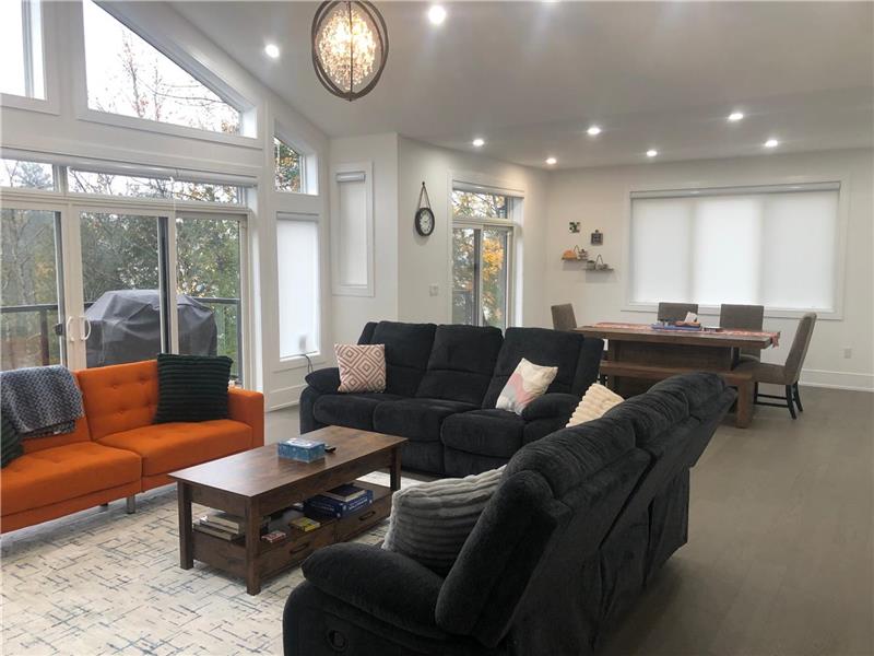 NEW Muskoka luxury cottage on beautiful bay lake with Hot tub/Spa -  2026 bookings, Hurry!