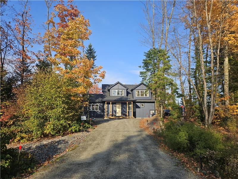 MUSKOKA FURNISHED HILLTOP MODERN COTTAGE - UP TO $14k/MONTH REVENUE
