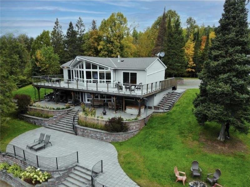 Waterfront, Dream Stay at 