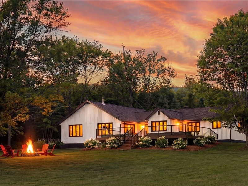 Nouvelle ferme de luxe au bord du lac | 4+ acres privés, rivage de 400 pieds | 2 très grands lits