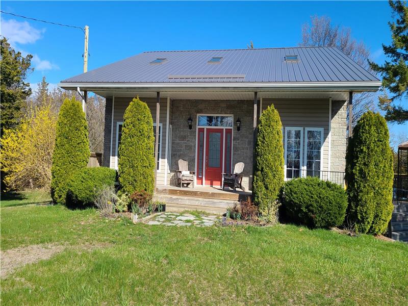 Chalet à Monarch Point : étapes menant à la zone de conservation et eau chaude de Soup Harbour