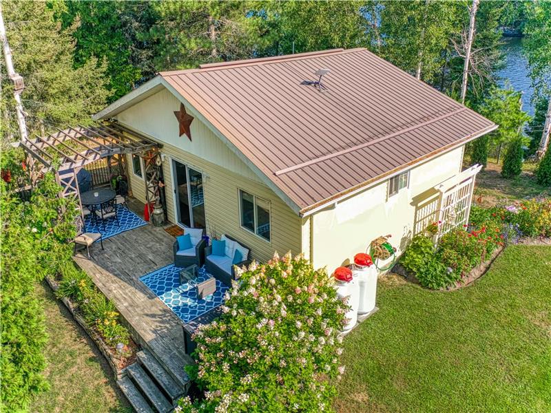 Vee's Cottage Rental on beautiful Geneva Lake Cartier, 1 hour from Sudbury.