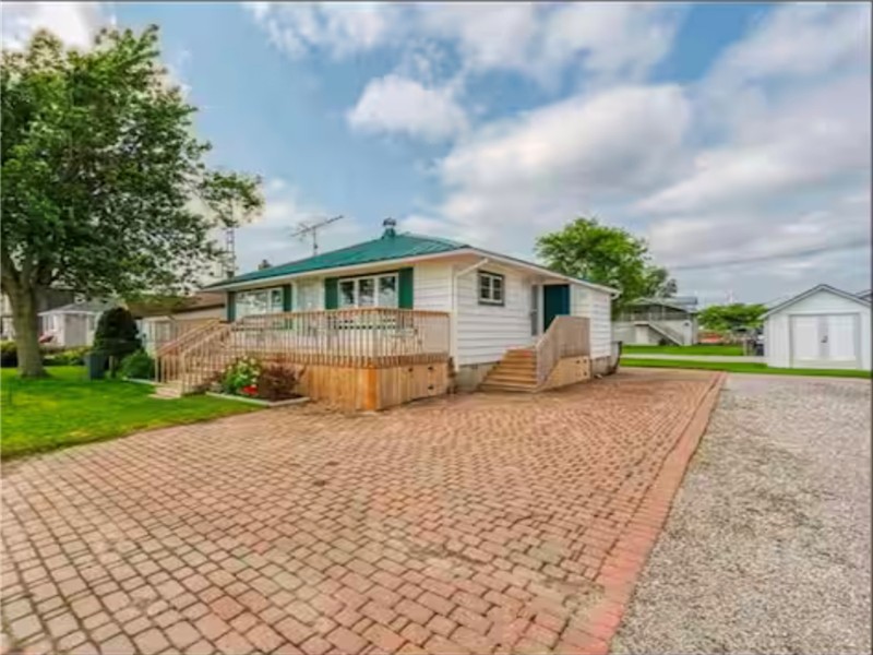 Waterfront 3 bedroom cottage in Turkey Point