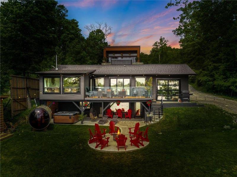 Bulloch's Retreat on Lang Lake