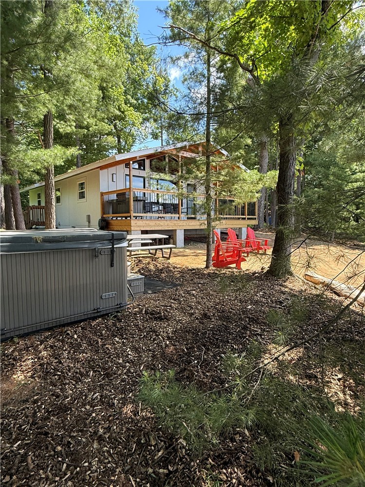 Serenity Beach House - Private Sandy Beach - High Speed - AC - Hot Tub