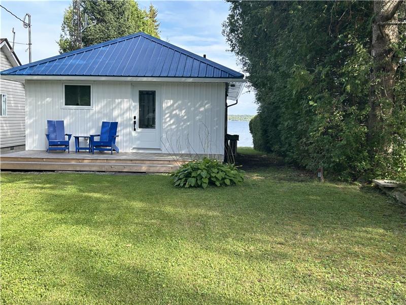 Balsam Lake Cottage - Waterfront