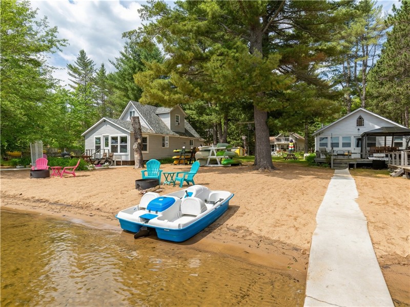 The Beach Cottages: 3 Cottages + 1 Bunkie, Perfect for Multi-Family Fun!
