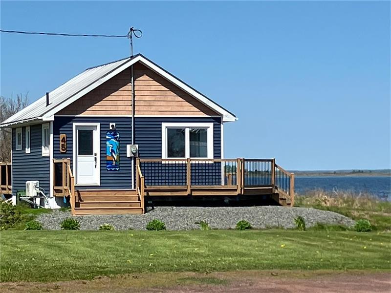 Blue Heron Cottage, Oceanfront Cottage near Tatamagouche, NS