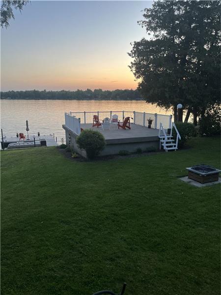 Tranquility on beautiful Beaver Lake