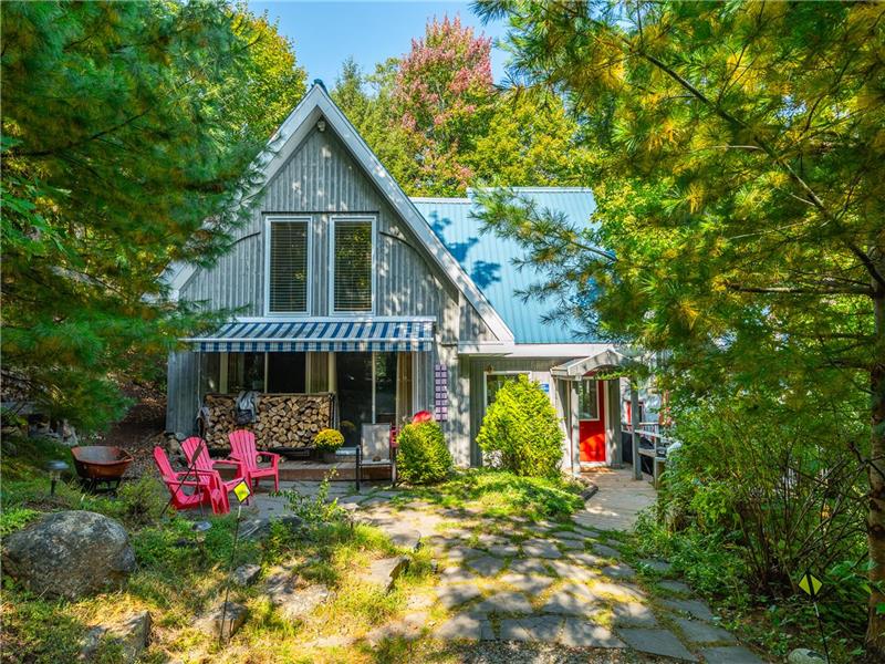 Superbe plage de sable sur le prestigieux lac Kennisis